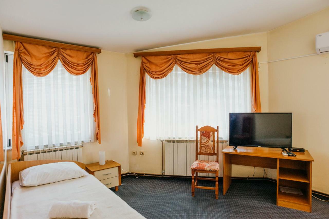 Guest House Sv. Nikola Dugo Selo Exterior photo